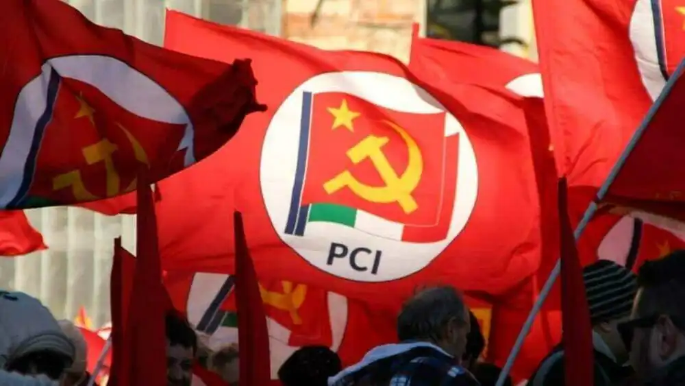 bandiera partito comunista PCI